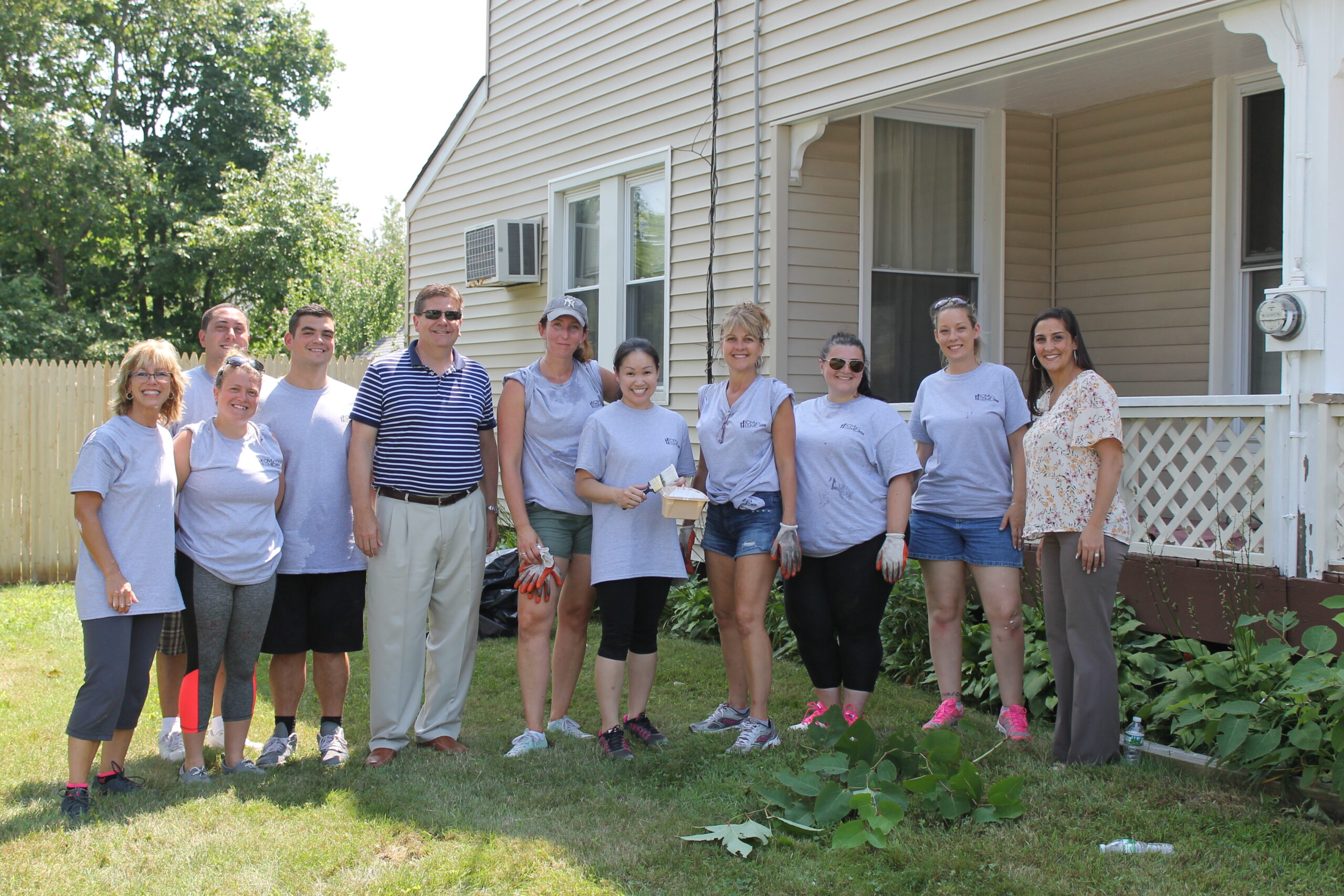 CMM Cares Volunteers for United Veterans Beacon House CMM Cares